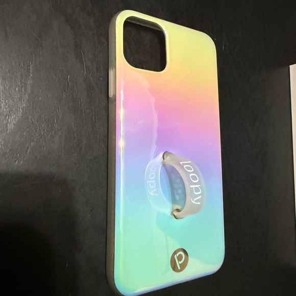 SOLD Loopy Case -Pearl iPhone 11 Pro Max Right Hand like new condition - Picture 5 of 7